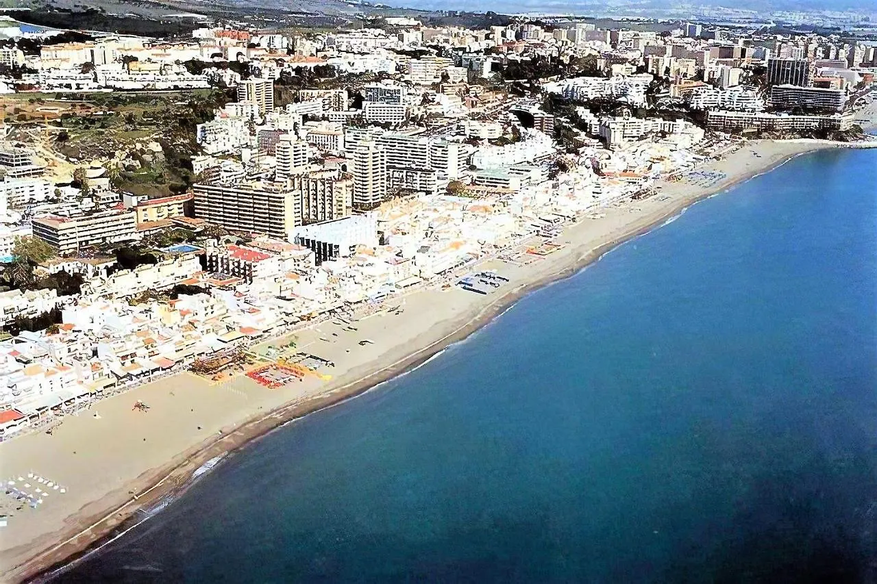 Carihuela Los Nidos - Segunda Linea De Playa - Excelente Conexion Wifi Torremolinos 0*,  Spain